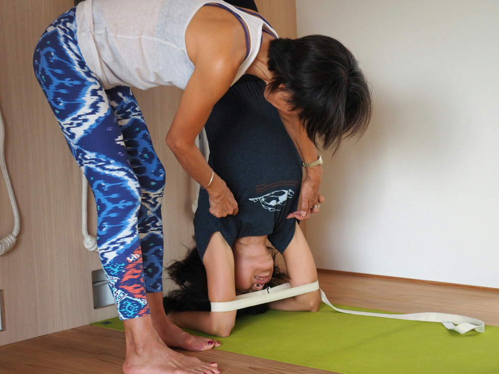 ヨガインストラクター