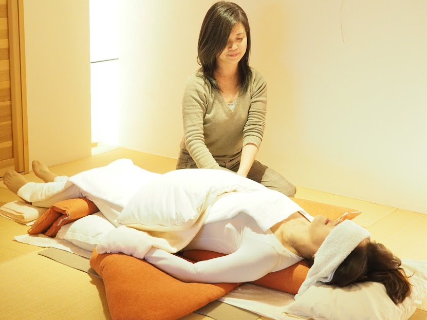 ヨガセラピーの様子